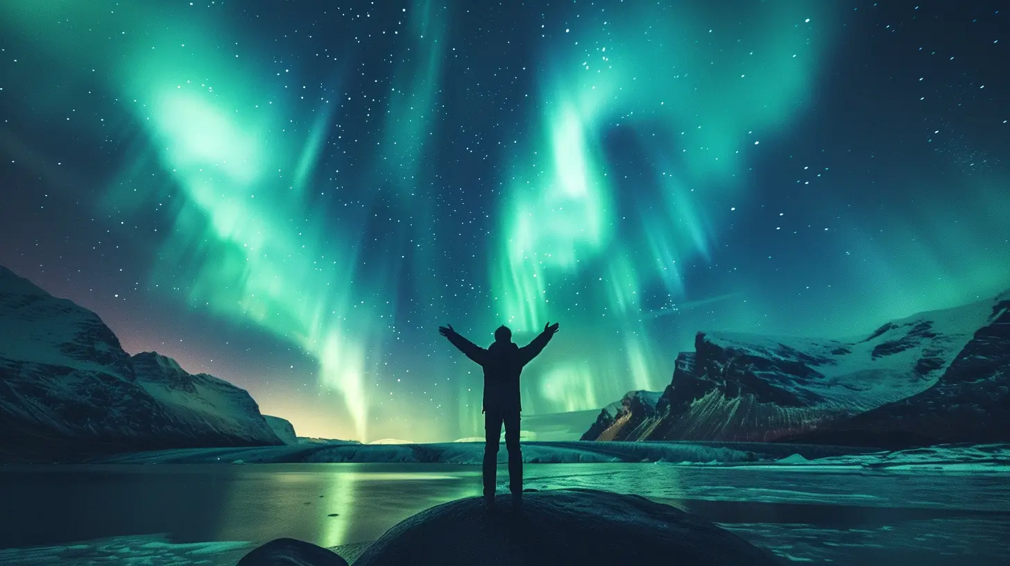 Chase the Northern Lights or Aurora Borealis with These Tracking Apps